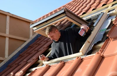Pose de fenêtres de toit Velux à Beaudéduit